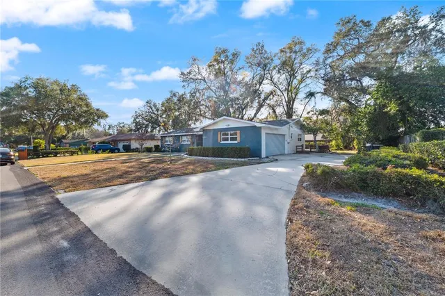 $379,915 | 4915 Whiteoak Drive East, Lakeland, FL 33813