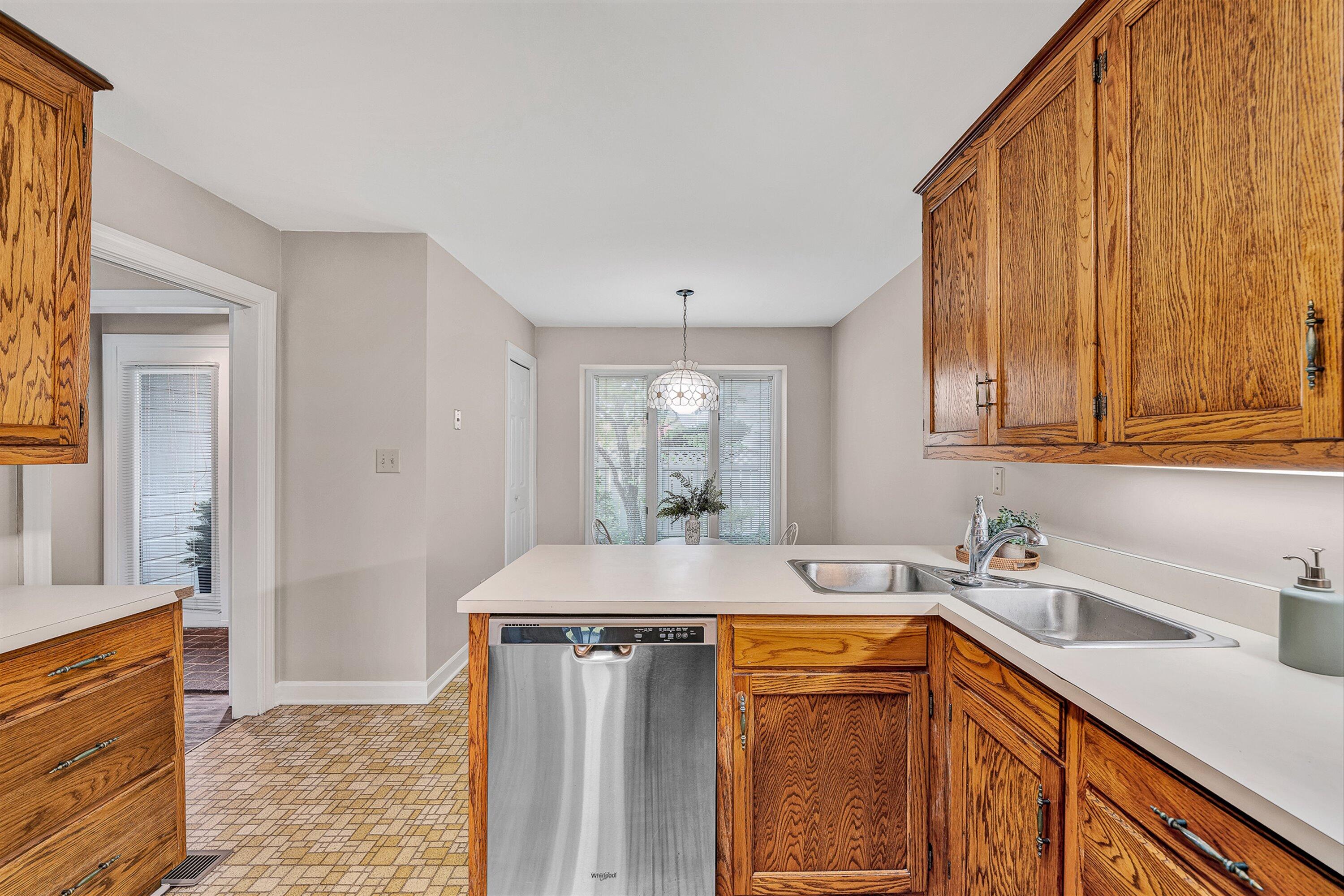 2537 South Clearing Road Salem, VA 24153 - Photo 13 of 30 Kitchen