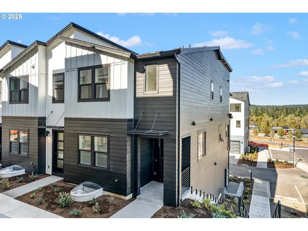 $599,000 | 6483 Northwest Olympic Lane, Unit L28, Camas, WA 98607