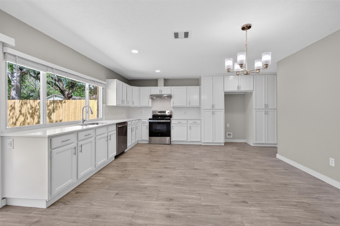 18007 Navajo Trail Drive Spring, TX 77388 - Photo 9 of 22