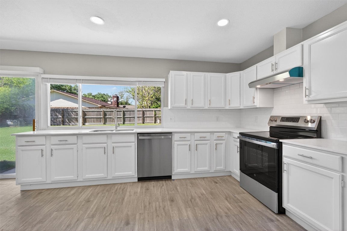 18007 Navajo Trail Drive Spring, TX 77388 - Photo 10 of 22