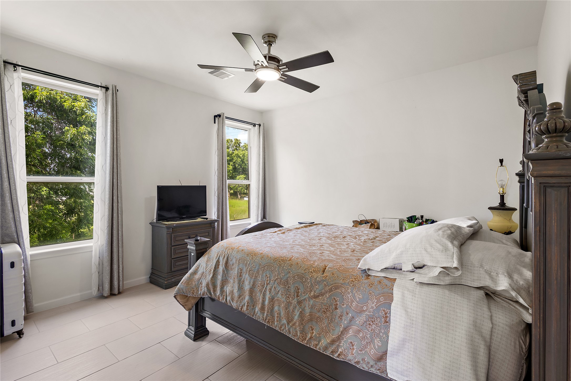 625 Pittman Road Richmond, TX 77469 - Photo 26 of 41 Spacious Secondary Bedroom