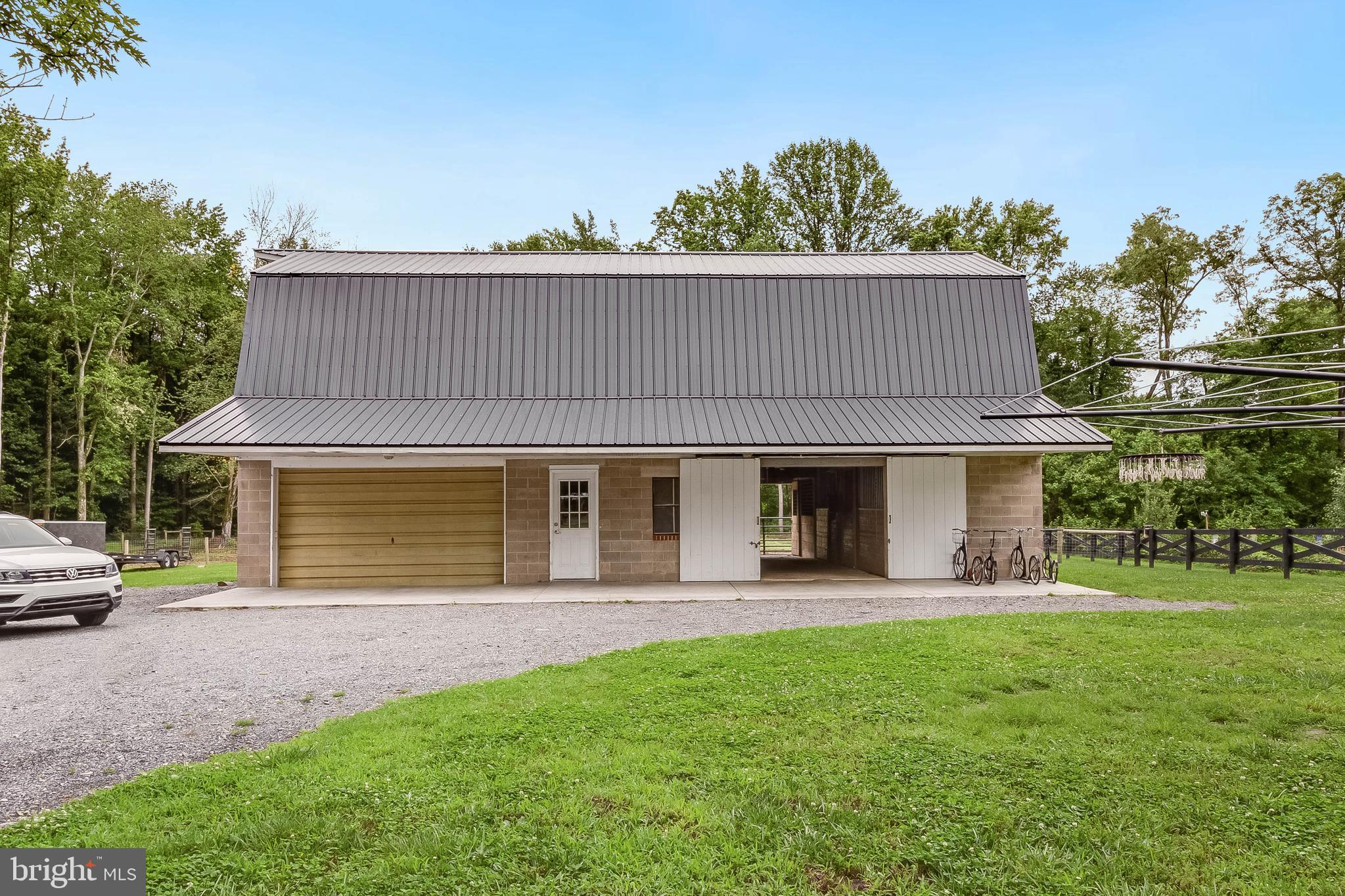 5634 Pearsons Corner Road Dover, DE 19904 - Photo 31 of 40 front view of a house with a yard