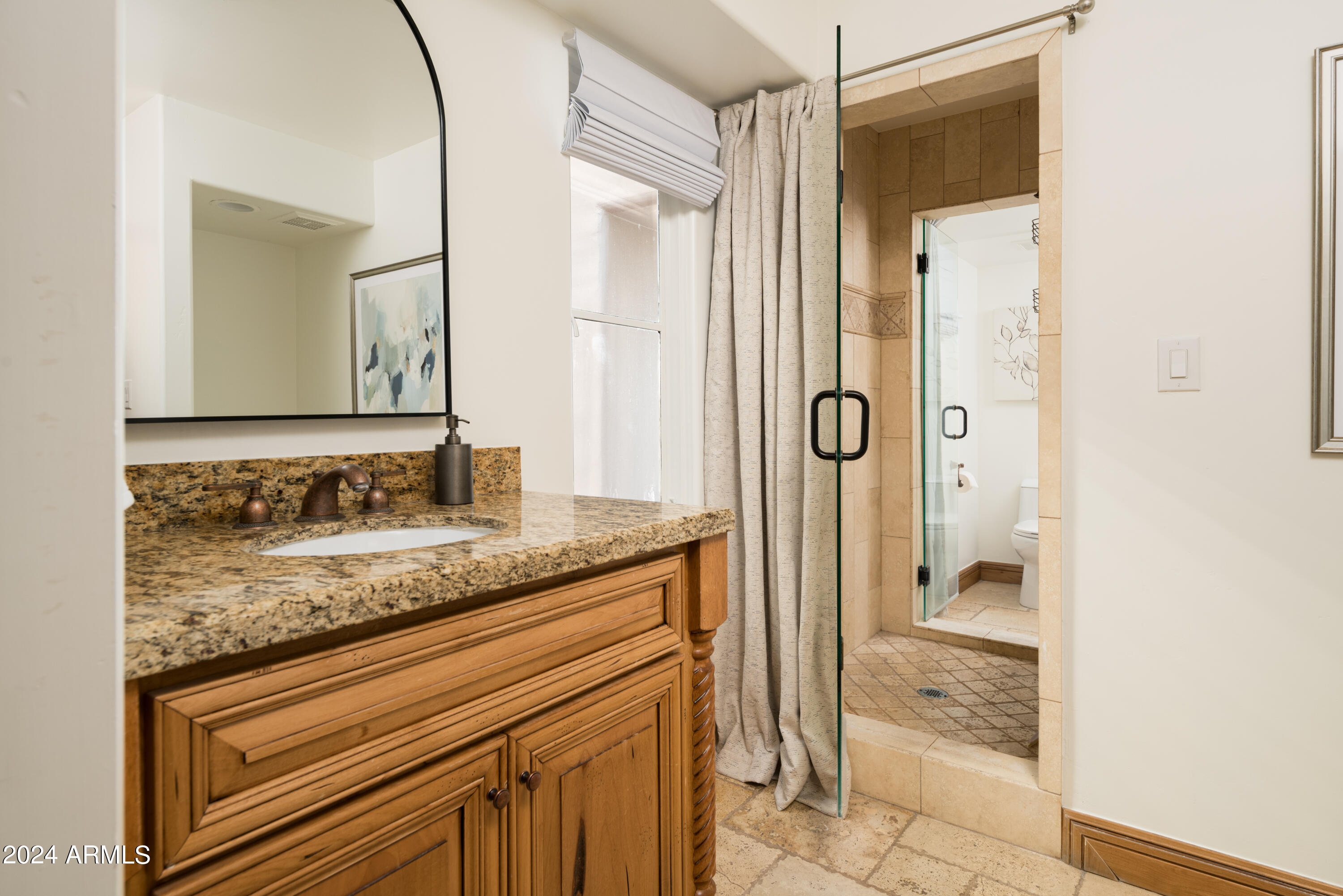 4636 East Moonlight Way Paradise Valley, AZ 85253 - Photo 35 of 45 Moonlight Guest Bath 2