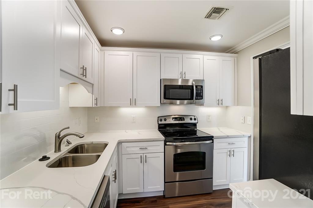 1301 Queens Road, Unit 504 Charlotte, NC 28207 - Photo 17 of 31