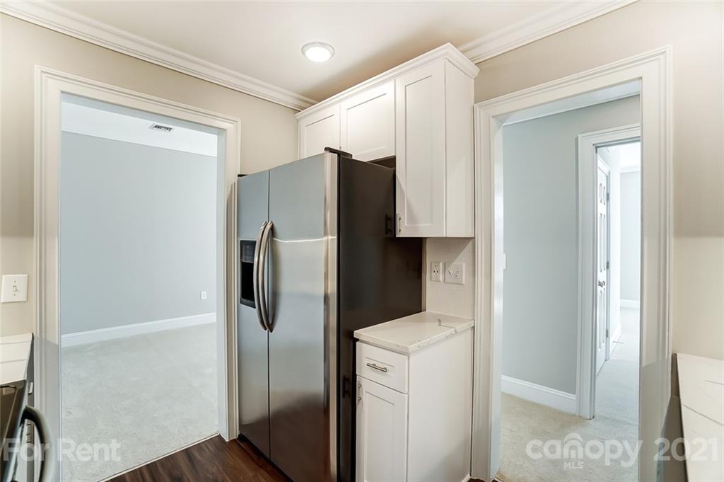 1301 Queens Road, Unit 504 Charlotte, NC 28207 - Photo 18 of 31