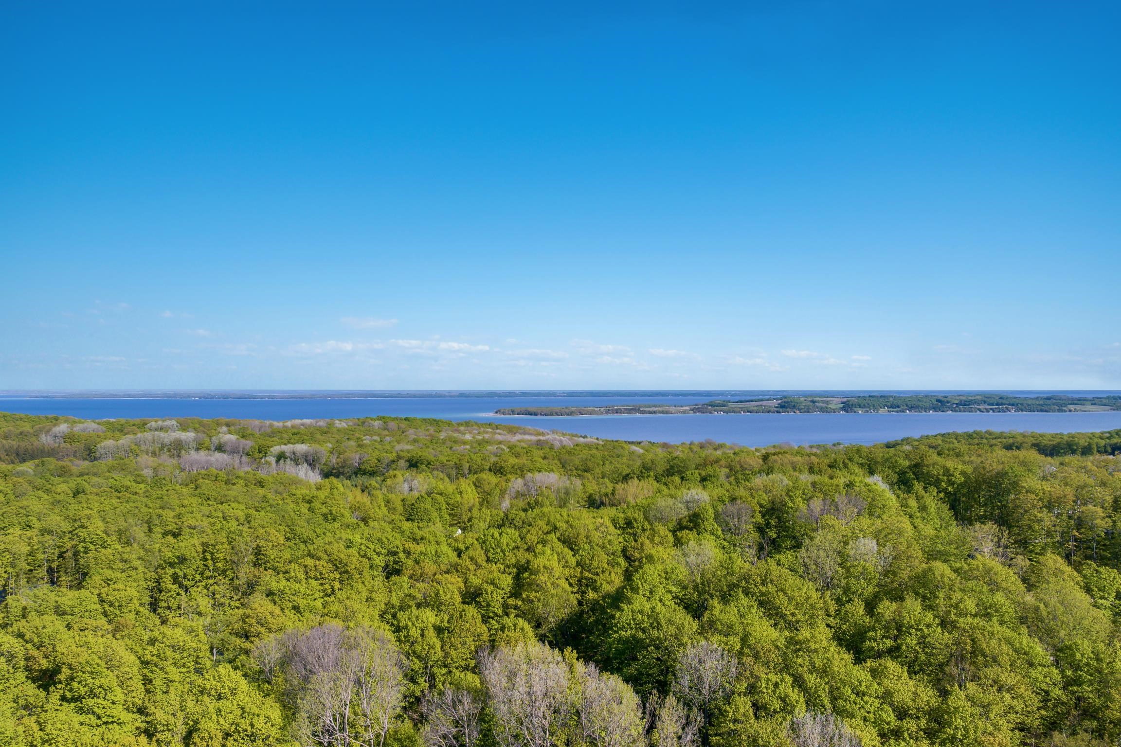 2177 North Jacobson Road Suttons Bay, MI 49682 - Photo 5 of 25
