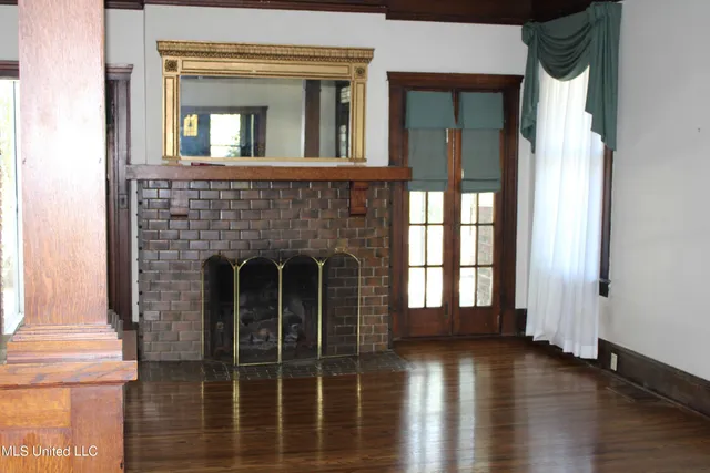 $309,900 | 245 East College Avenue, Holly Springs, MS 38635