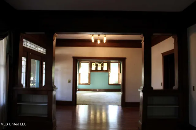 $309,900 | 245 East College Avenue, Holly Springs, MS 38635