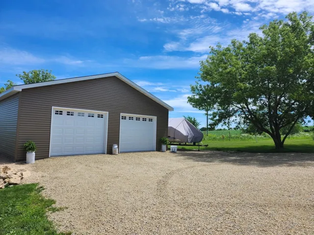 $684,900 | 16874 Pond View Lane, Mineral Point, WI 53565