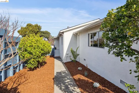 $679,000 | 5355 Bayview Avenue, Richmond, CA 94804
