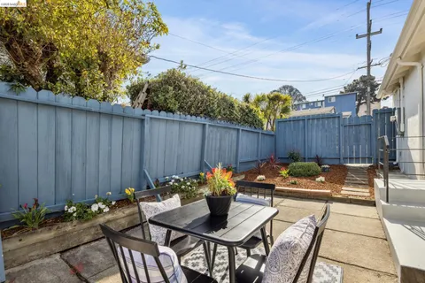 $679,000 | 5355 Bayview Avenue, Richmond, CA 94804
