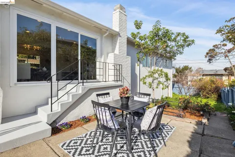 $679,000 | 5355 Bayview Avenue, Richmond, CA 94804