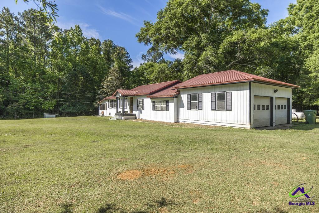 8494 Lower Thomaston Road Lizella, GA 31052 - Photo 6 of 35