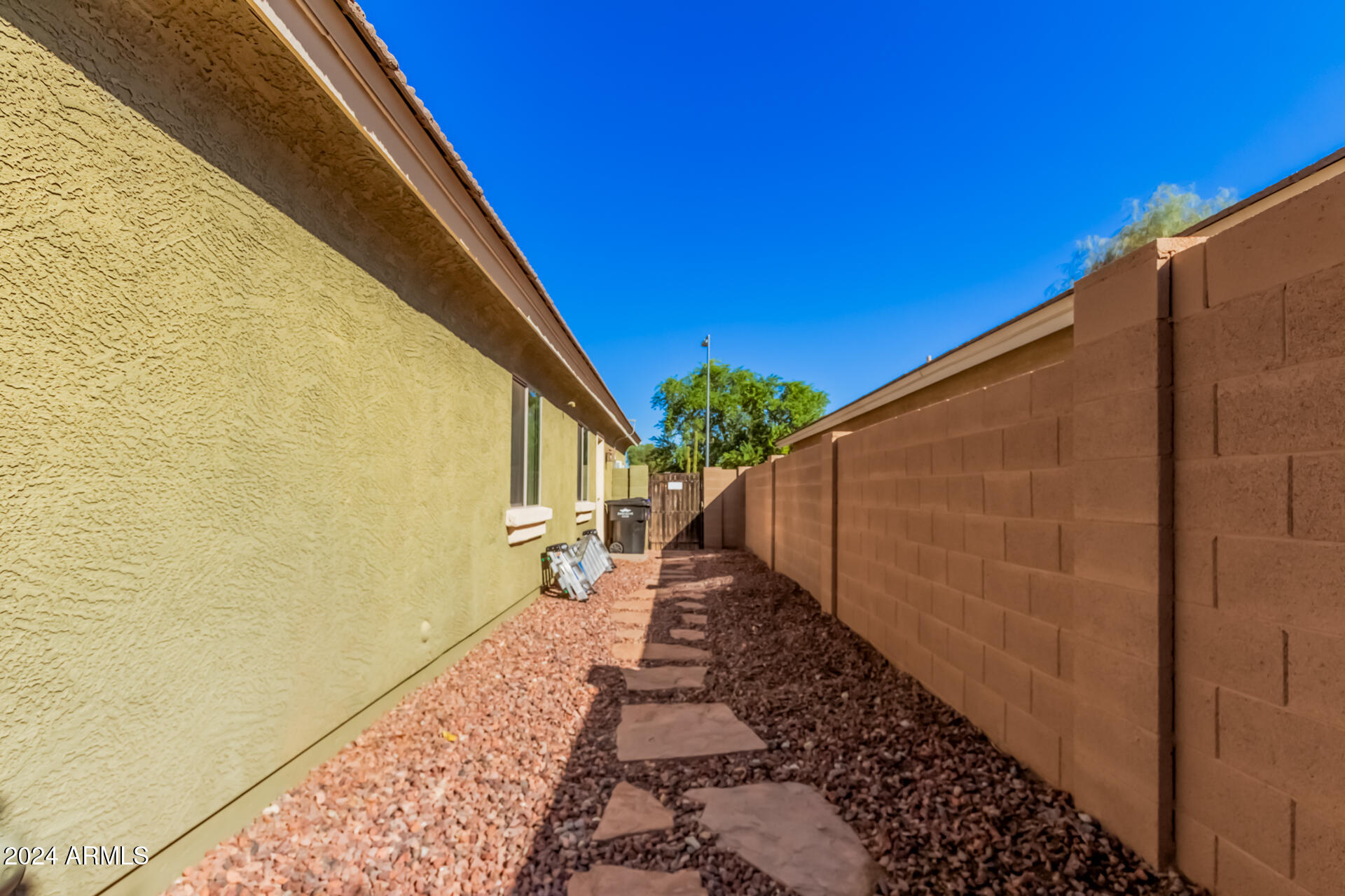 17793 West Redfield Road Surprise, AZ 85388 - Photo 46 of 46 46 - Redfield