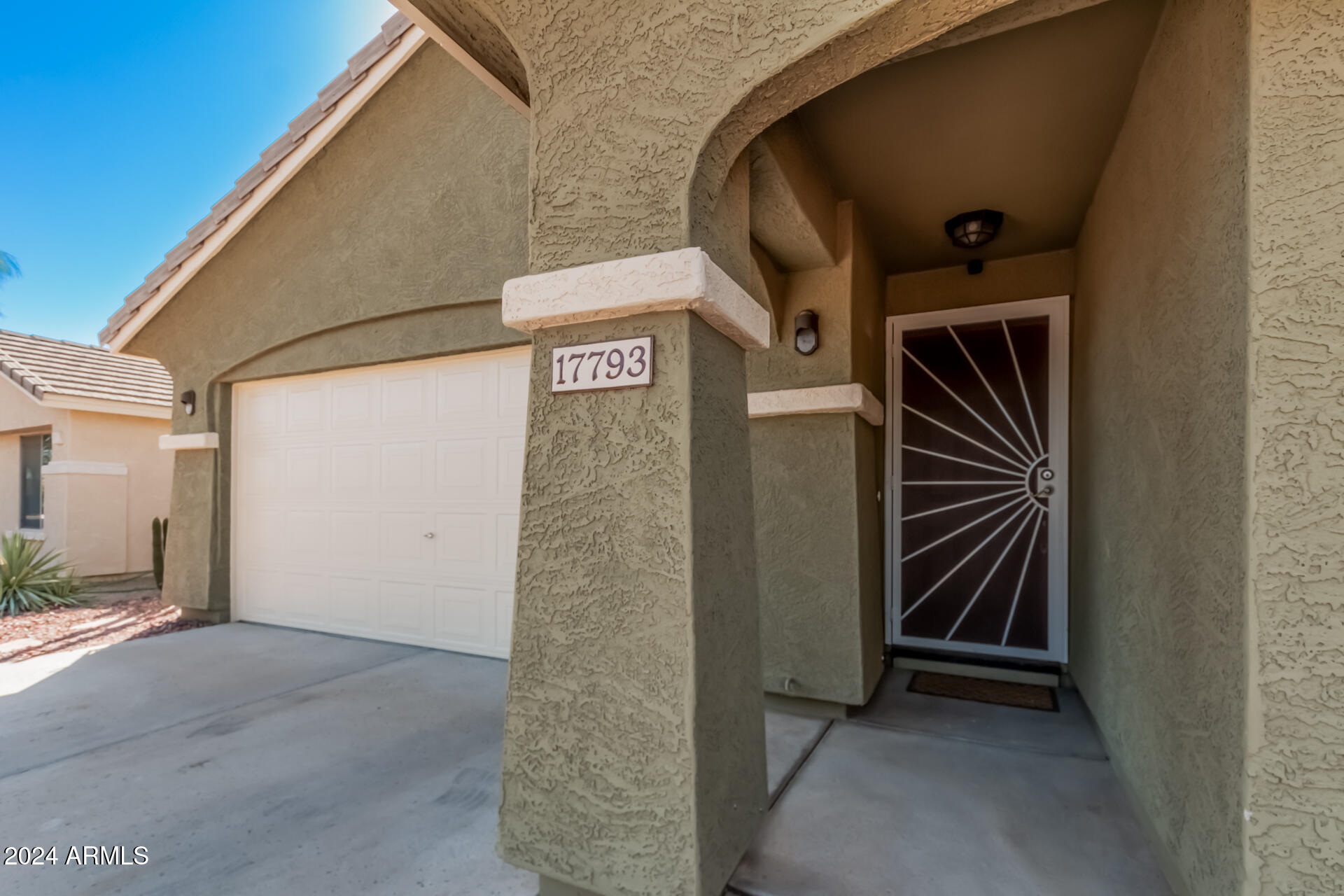 17793 West Redfield Road Surprise, AZ 85388 - Photo 7 of 46 07 - Redfield