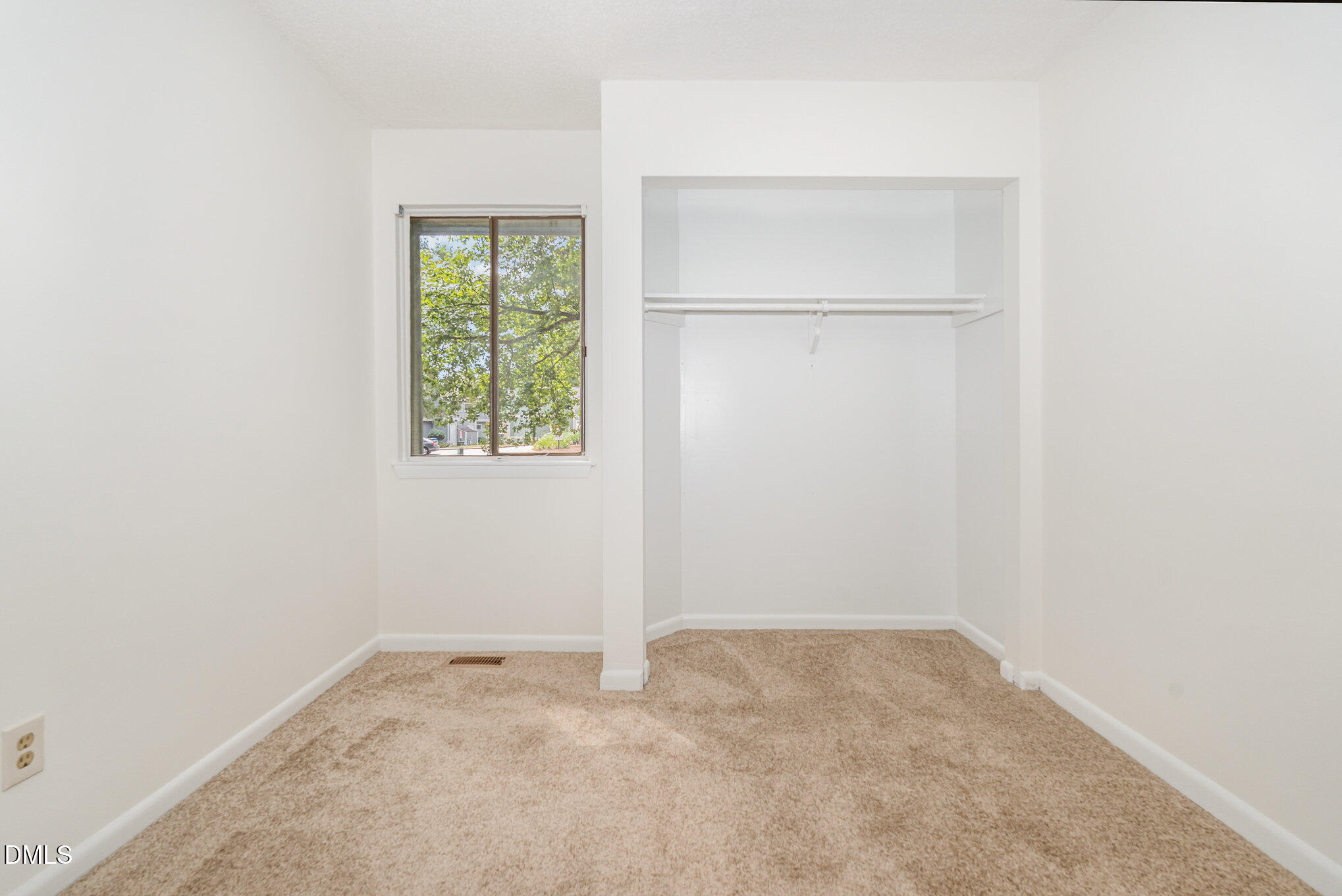 5920 Farm Gate Road Raleigh, NC 27606 - Photo 7 of 17