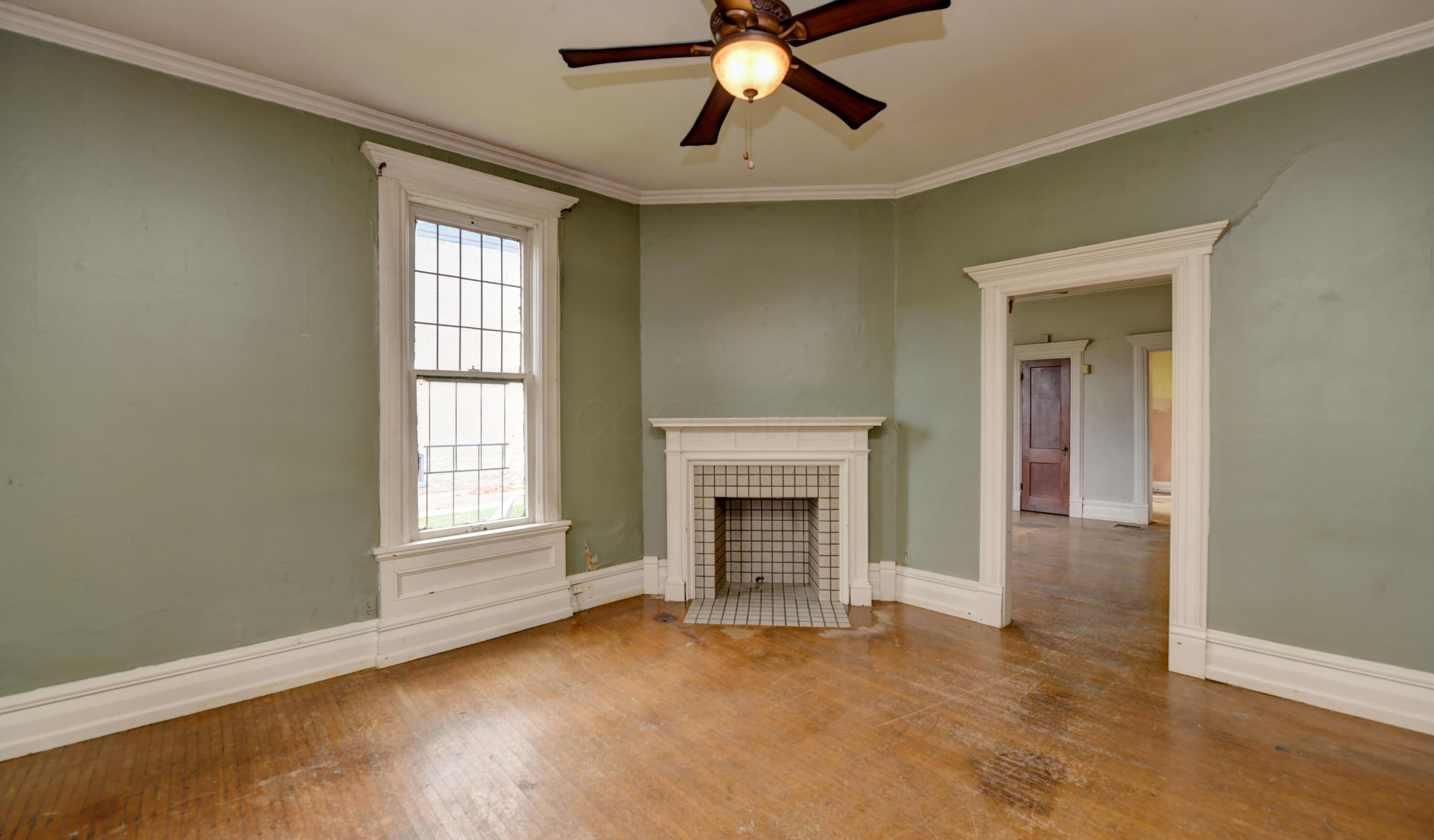 1422 Bryden Road Columbus, OH 43205 - Photo 12 of 63 First Floor Unit- Living Room (2)