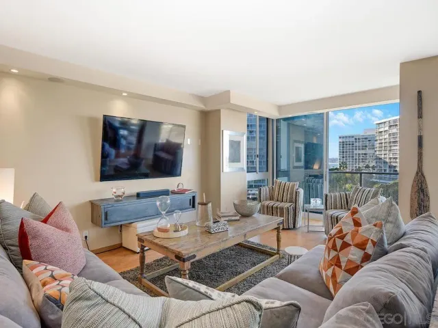 $3,149,990 | 1810 Avenida Del Mundo, Unit 505, Coronado, CA 92118