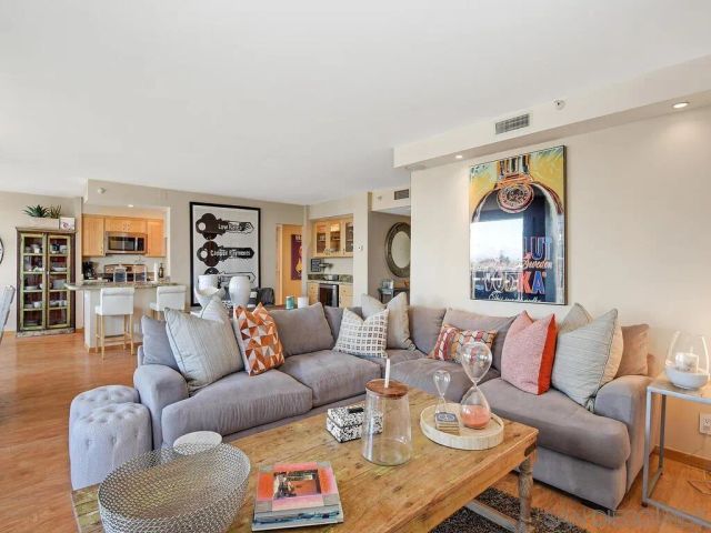 $3,149,990 | 1810 Avenida Del Mundo, Unit 505, Coronado, CA 92118