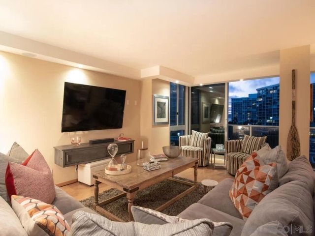 $3,149,990 | 1810 Avenida Del Mundo, Unit 505, Coronado, CA 92118