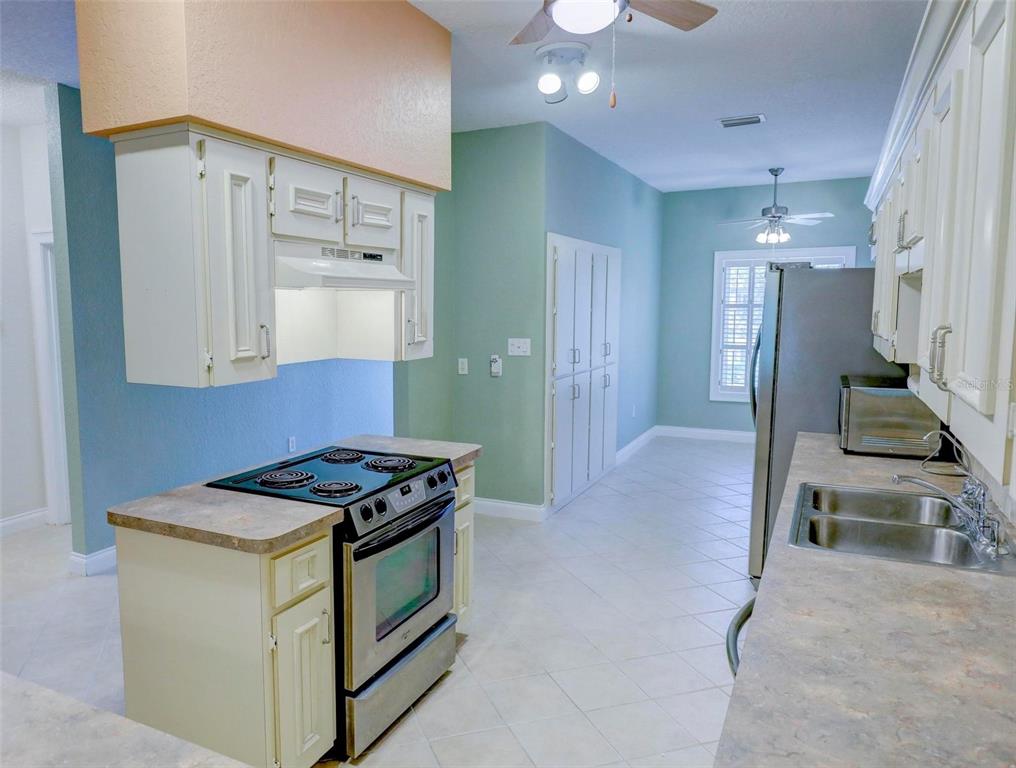 7032 River Run Boulevard Weeki Wachee, FL 34607 - Photo 9 of 38