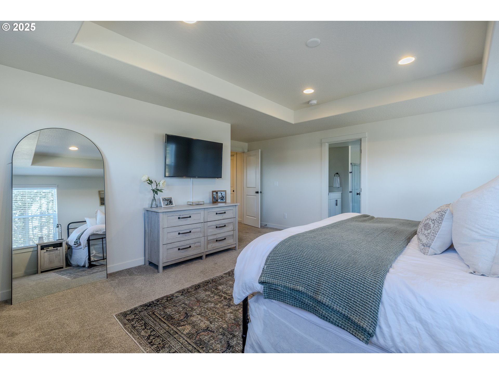 782 South 52nd Street Springfield, OR 97478 - Photo 33 of 41 a bedroom with furniture and a flat screen tv