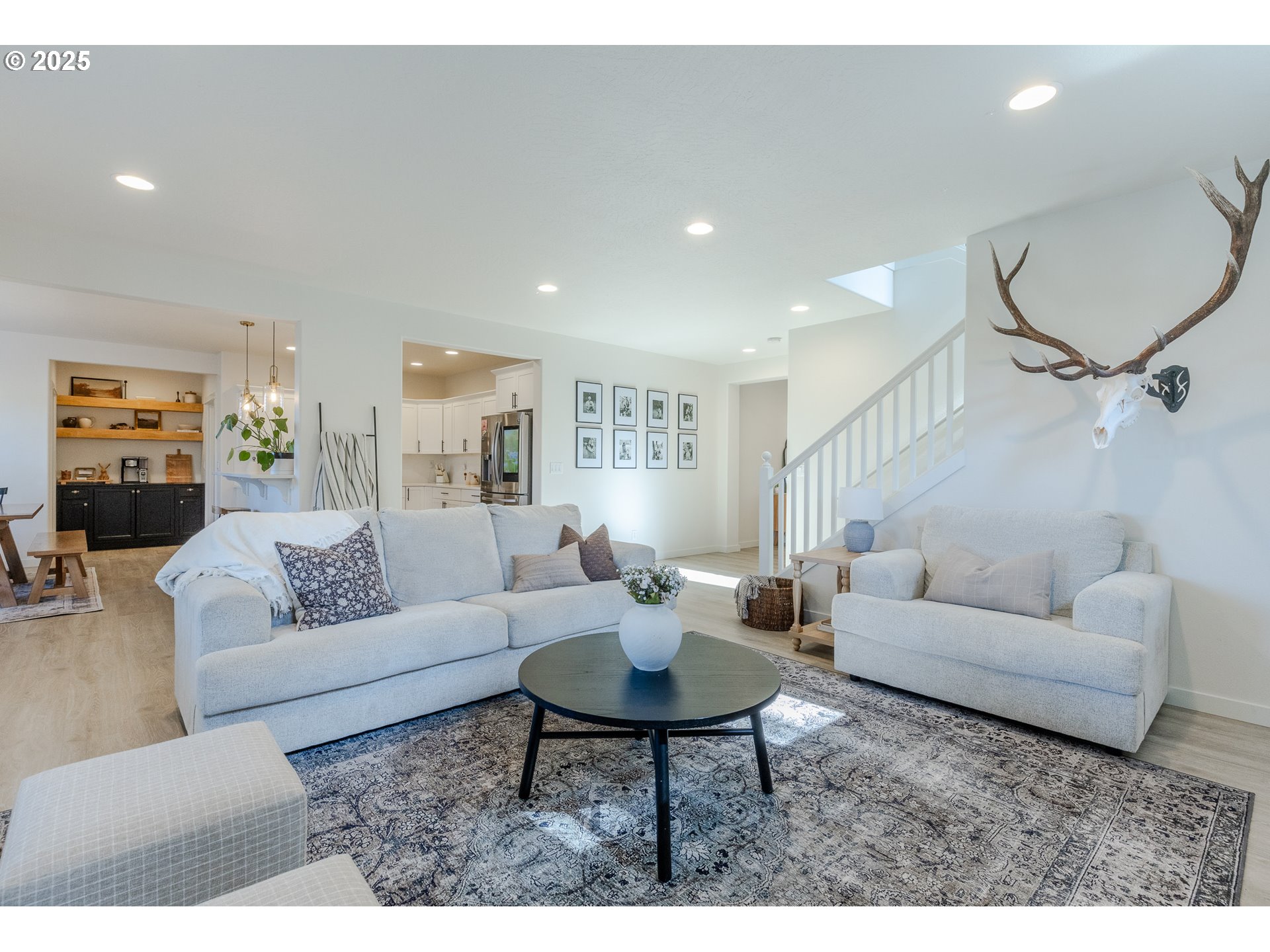 782 South 52nd Street Springfield, OR 97478 - Photo 10 of 41 a living room with furniture and a wooden floor