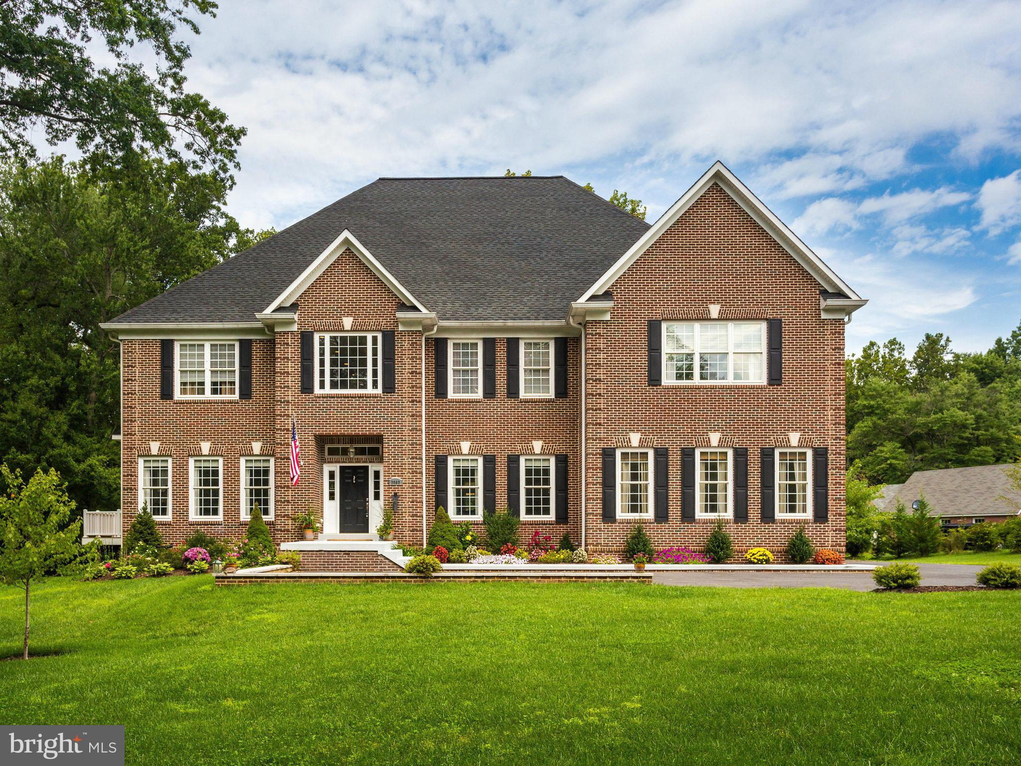 2862 Hunter Road Fairfax, VA 22031 - Photo 1 of 30 Exterior (Front)