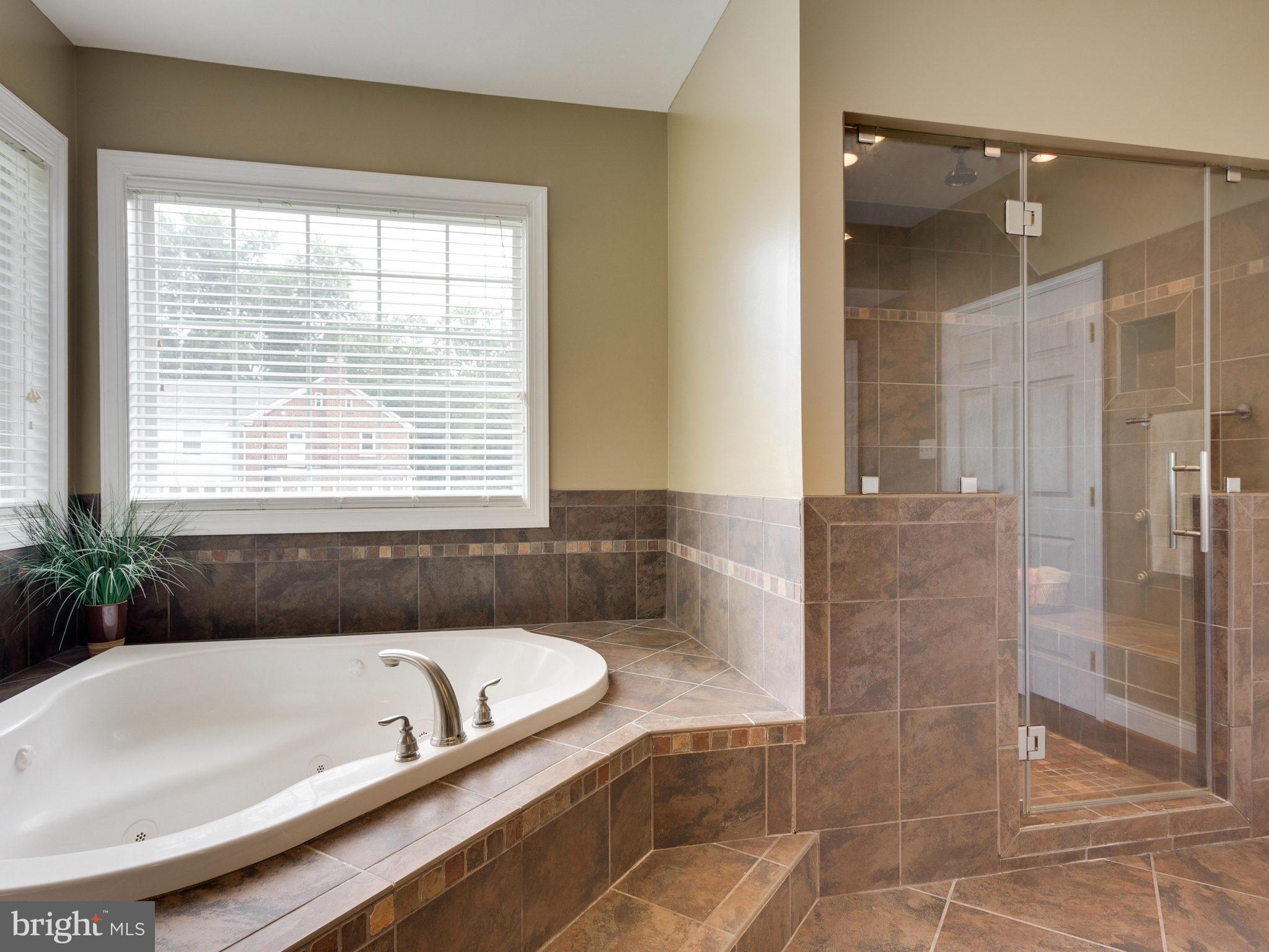 2862 Hunter Road Fairfax, VA 22031 - Photo 21 of 30 Bath (Master)