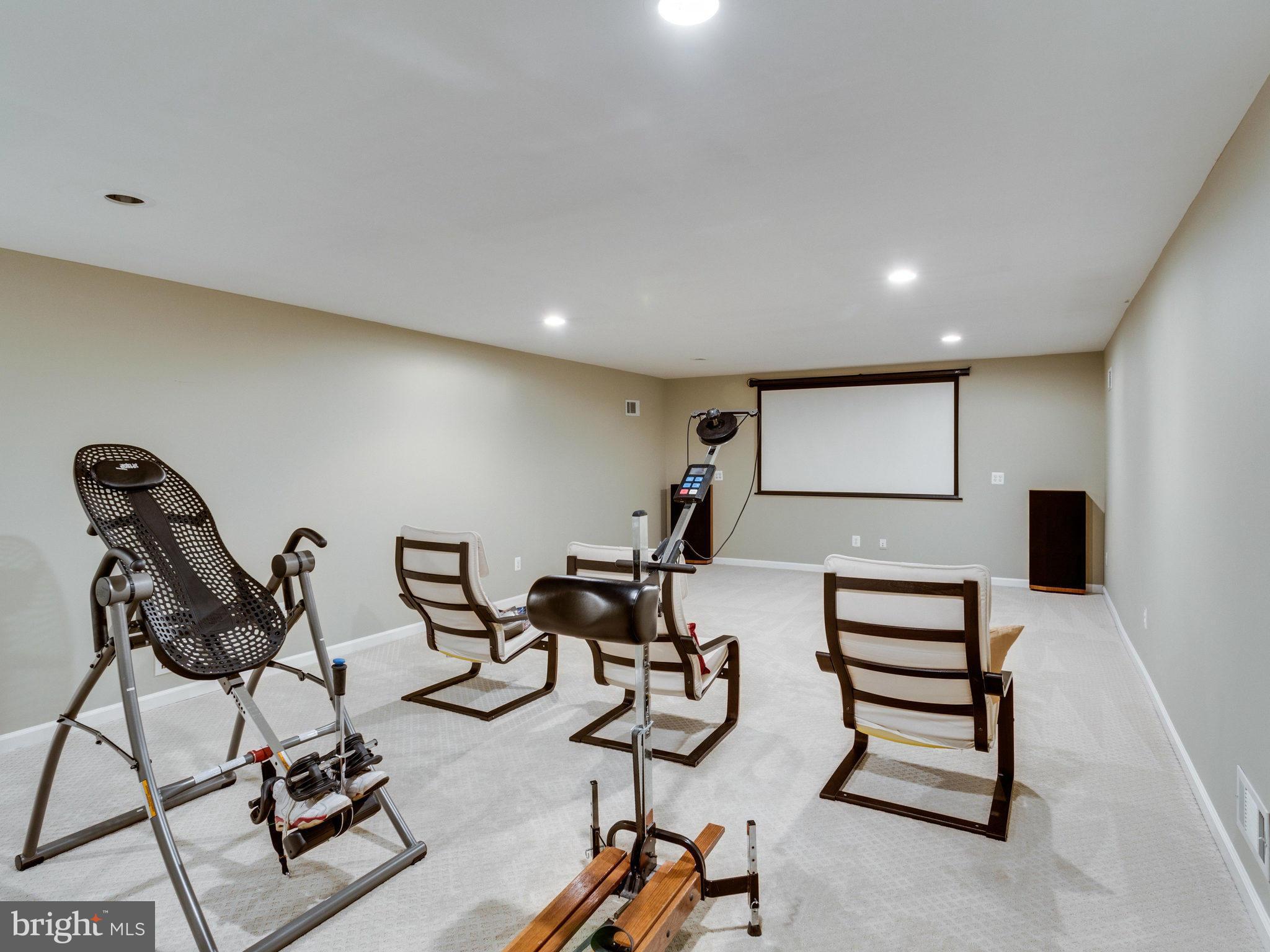2862 Hunter Road Fairfax, VA 22031 - Photo 23 of 30 Loft