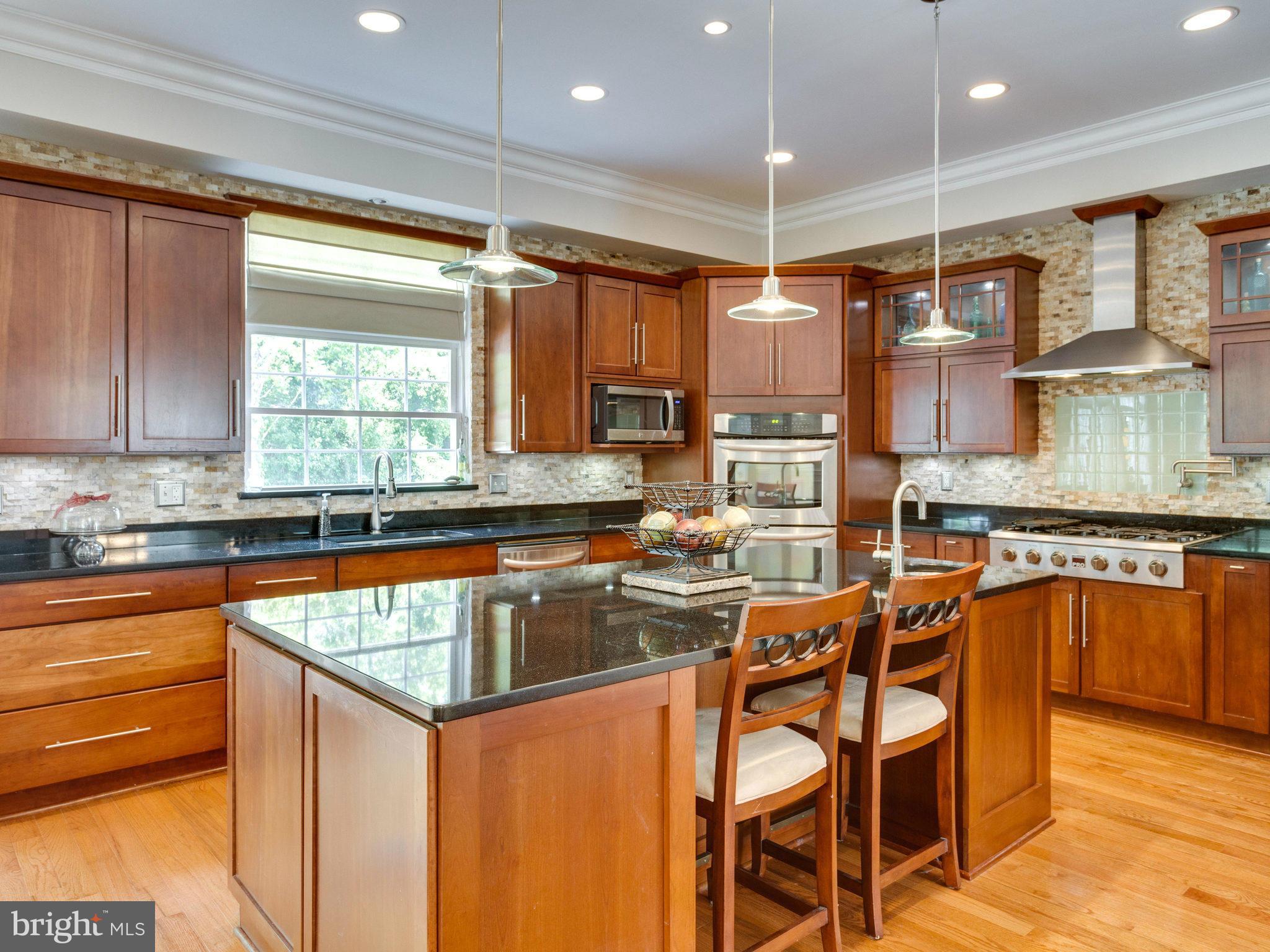 2862 Hunter Road Fairfax, VA 22031 - Photo 9 of 30 Kitchen