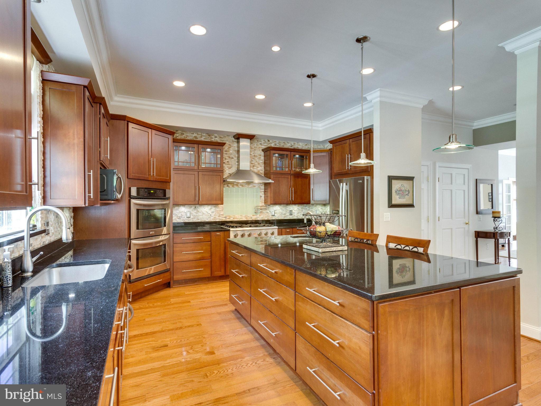 2862 Hunter Road Fairfax, VA 22031 - Photo 10 of 30 Kitchen