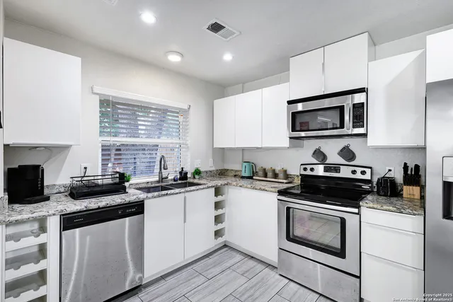 $3,000 | 13319 Stairock Street, San Antonio, TX 78248