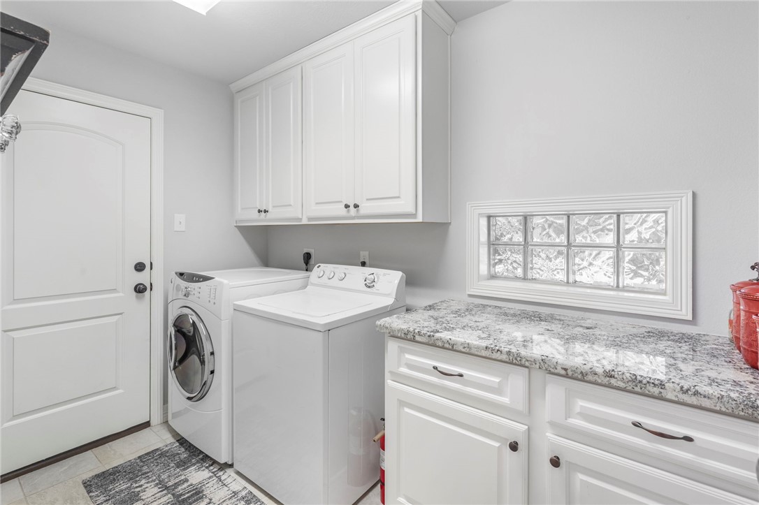 318 Cecelia Loop College Station, TX 77845 - Photo 26 of 38