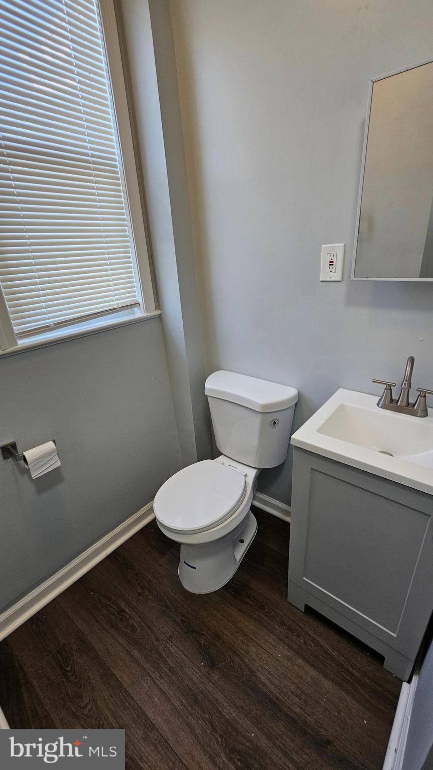 2805 Erdman Avenue Baltimore, MD 21213 - Photo 12 of 25 Full Bath