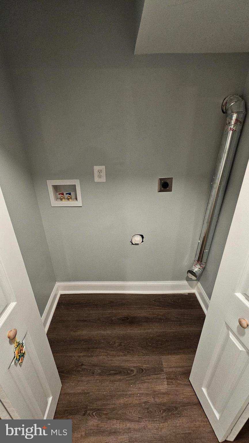 2805 Erdman Avenue Baltimore, MD 21213 - Photo 19 of 25 Washer Dryer HookUp Closet