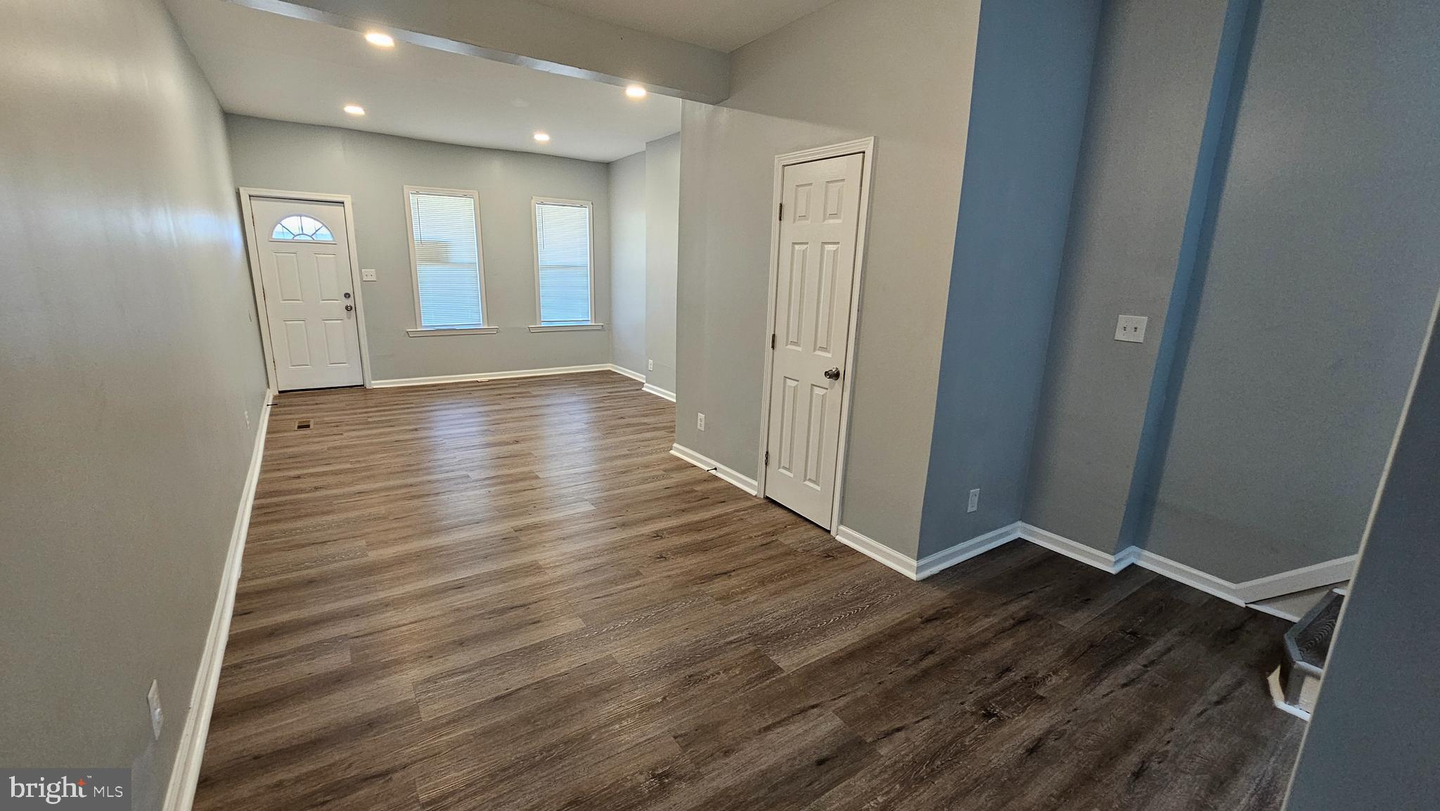 2805 Erdman Avenue Baltimore, MD 21213 - Photo 2 of 25 Living Room