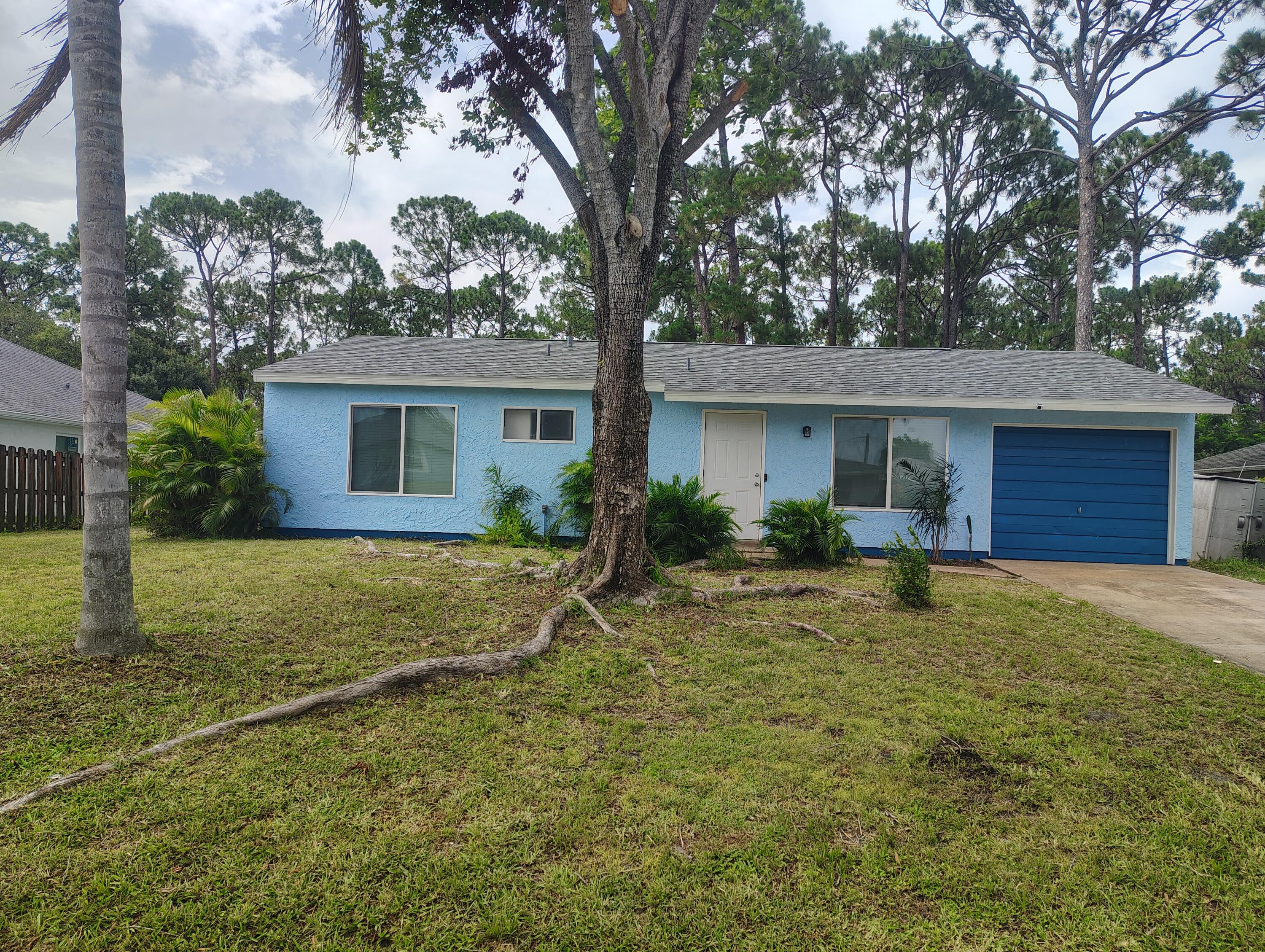 983 Emerald Road Southeast Palm Bay, FL 32909 - Photo 1 of 33 FRONT