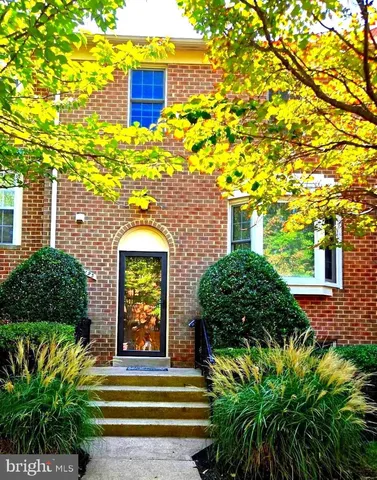 $3,250 | 10195 Valentino Drive, Oakton, VA 22124