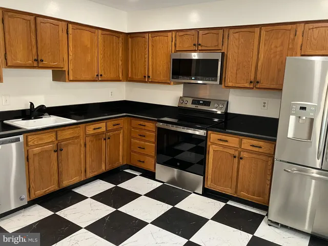 $3,250 | 10195 Valentino Drive, Oakton, VA 22124