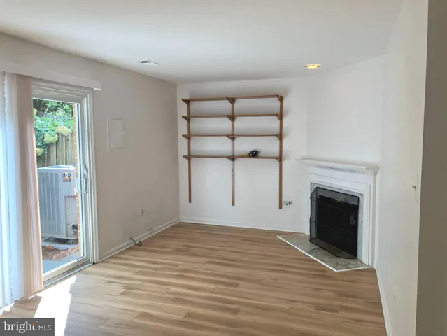 $3,250 | 10195 Valentino Drive, Oakton, VA 22124