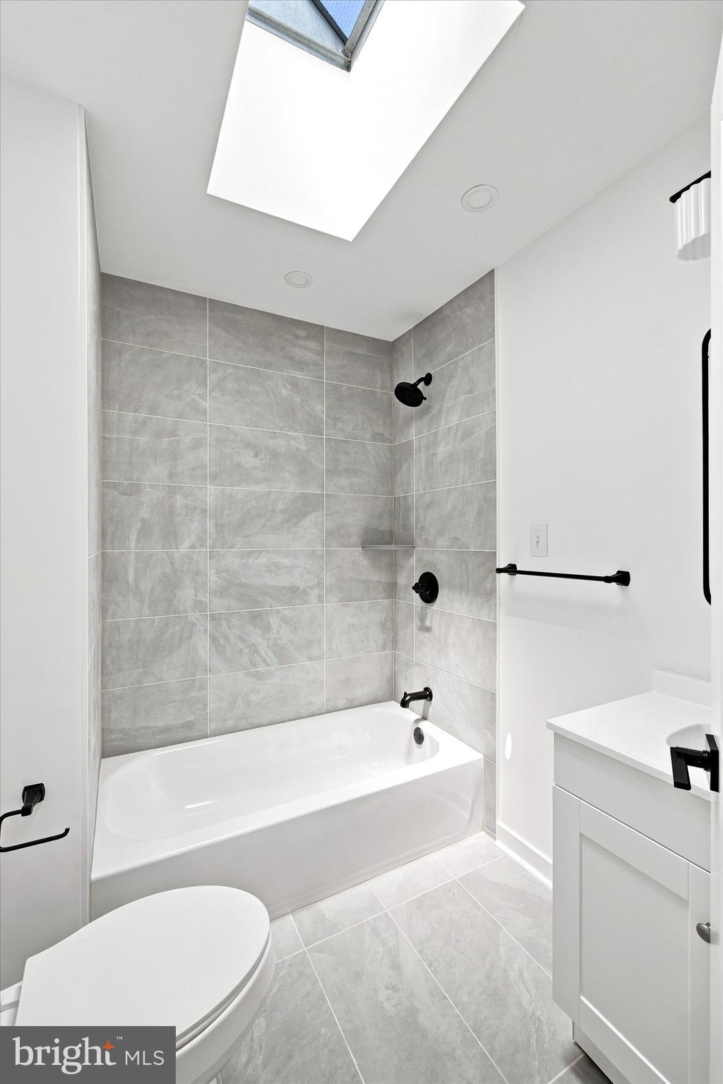 258 Rochelle Avenue Philadelphia, PA 19128 - Photo 20 of 26 Top Floor Bathroom