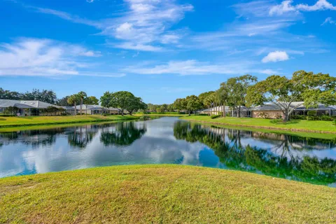 $365,000 | 4904 Lake Catherine Drive, Palm Beach Gardens, FL 33403