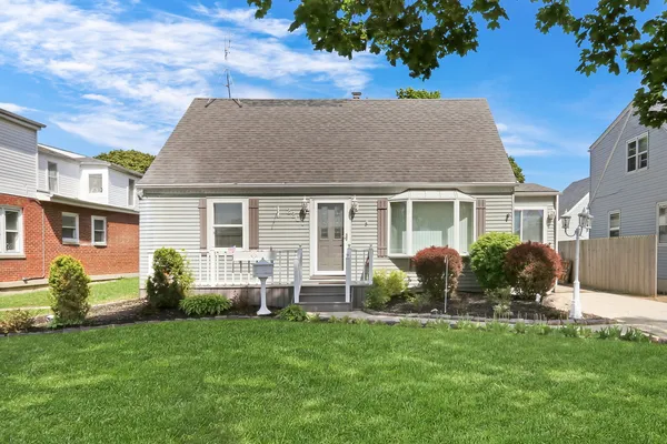 $335,000 | 2207 Eshcol Avenue, Zion, IL 60099
