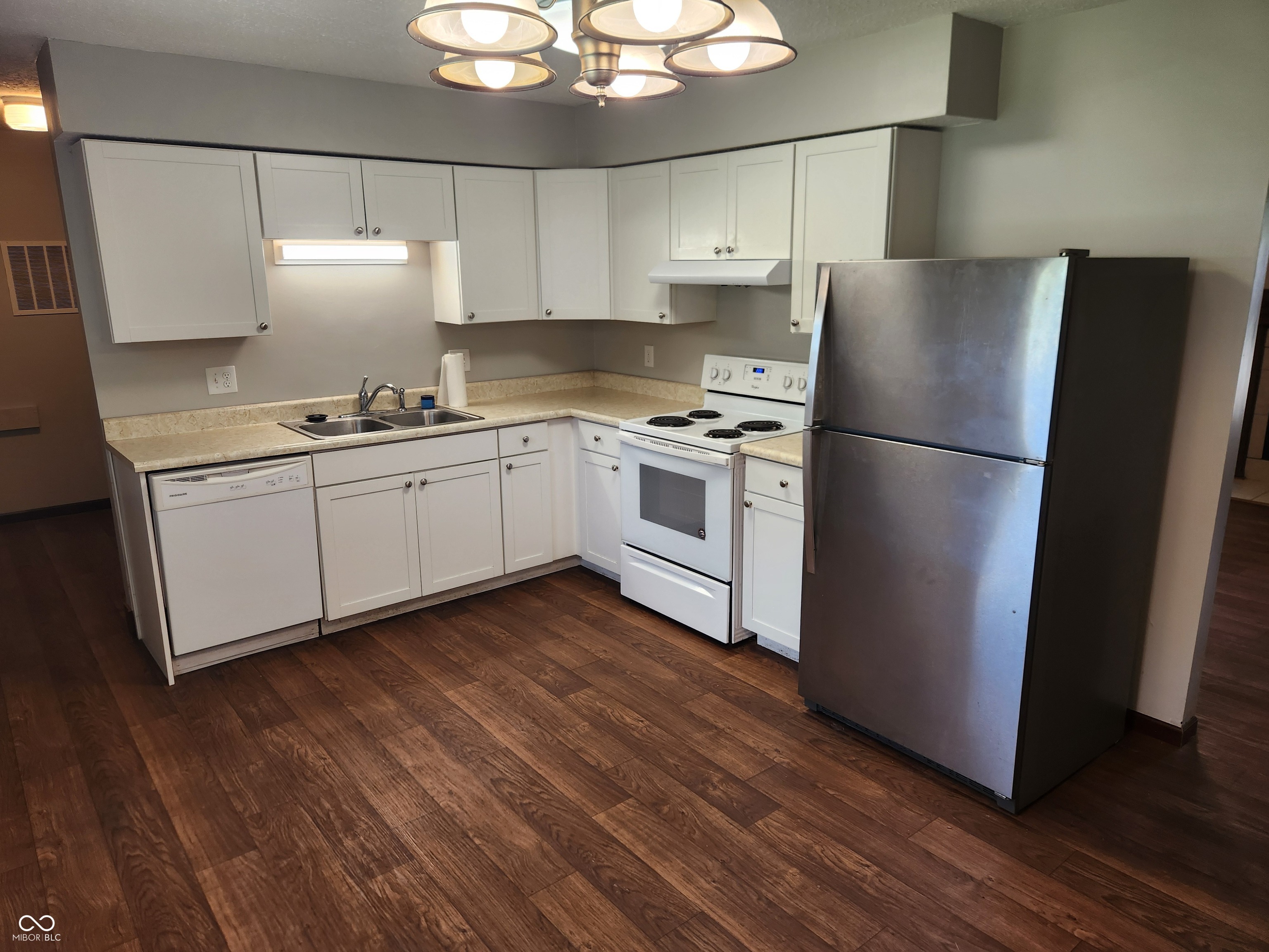 168 Schaefer Drive Hope, IN 47246 - Photo 3 of 17