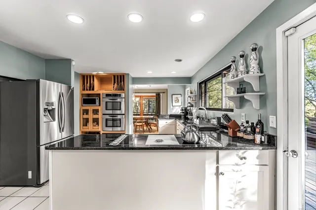 $749,900 | 4 Old Gate Lane, Newtown, CT 06470