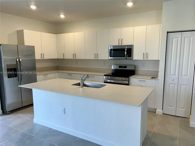 $4,150 | 2929 Southeast 23rd Avenue, Homestead, FL 33035