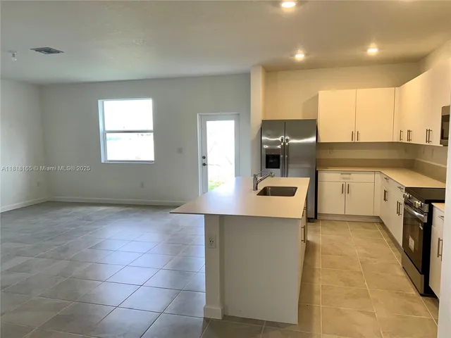 $4,150 | 2929 Southeast 23rd Avenue, Homestead, FL 33035