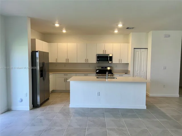 $4,150 | 2929 Southeast 23rd Avenue, Homestead, FL 33035